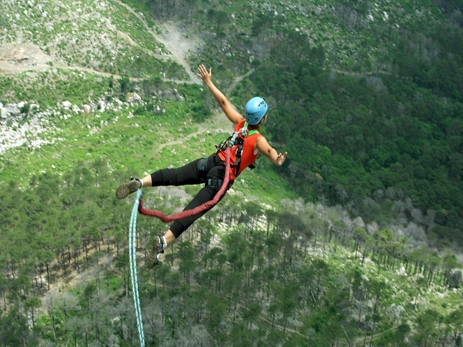 BUNGEE JUMPING