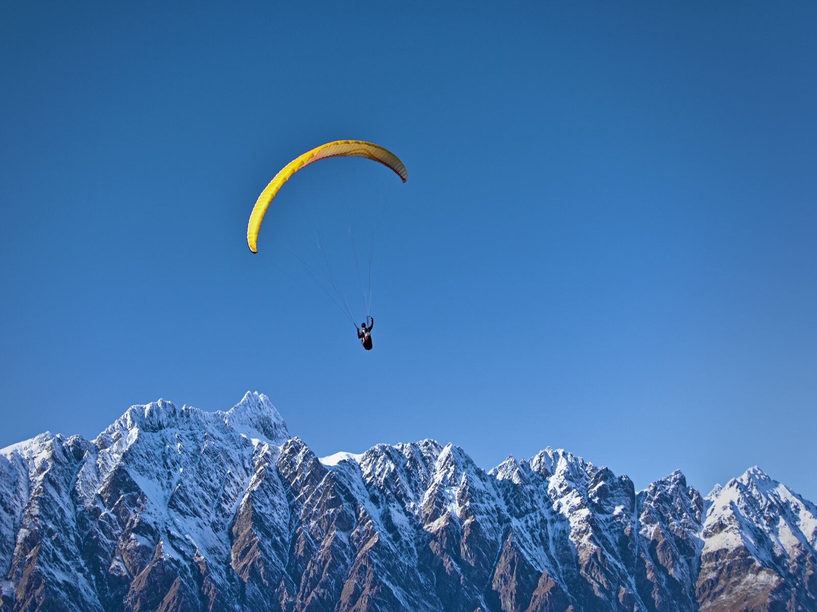 PARAGLIDING